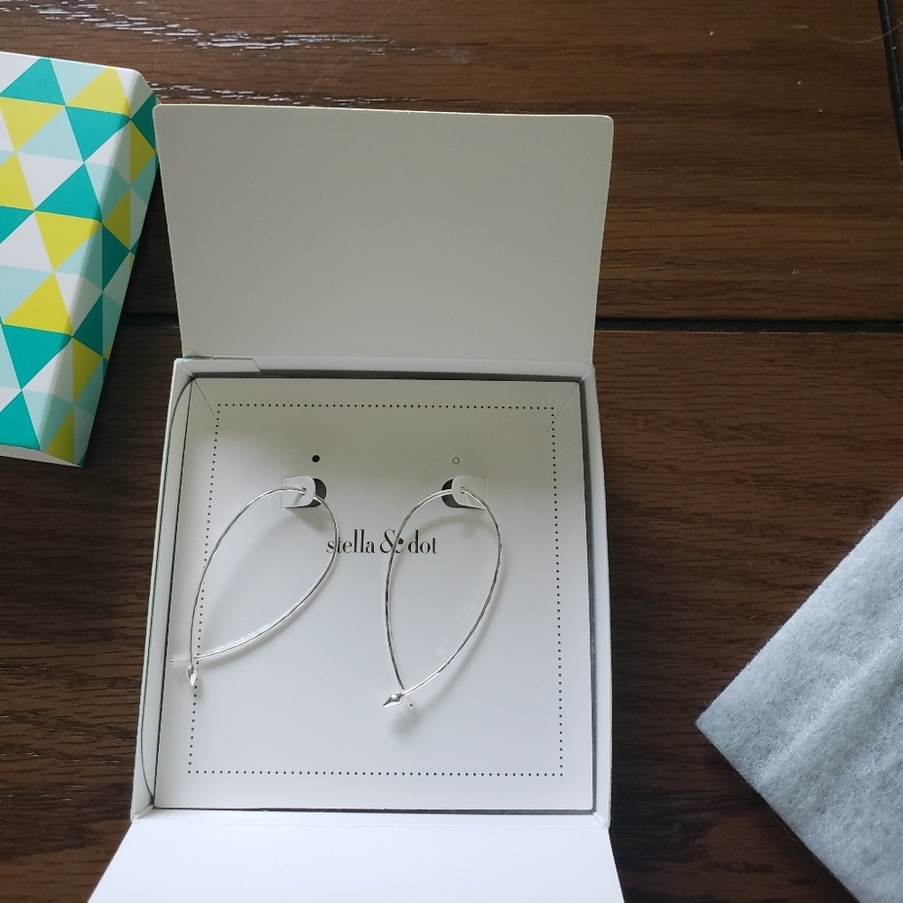 Stella & Dot Hammered Wire Small Hoops - silver